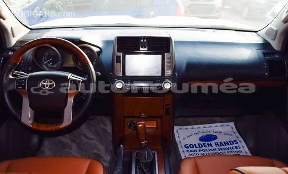 Acheter Import Voiture Toyota Prado Blanc à Import - Dubai, Iles Acheter Import Voiture Toyota Prado Blanc à Import - Dubai, Iles