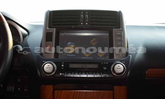 Acheter Import Voiture Toyota Prado Blanc à Import - Dubai, Iles Acheter Import Voiture Toyota Prado Blanc à Import - Dubai, Iles