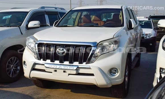 Acheter Import Voiture Toyota Prado Blanc à Import - Dubai, Iles Acheter Import Voiture Toyota Prado Blanc à Import - Dubai, Iles