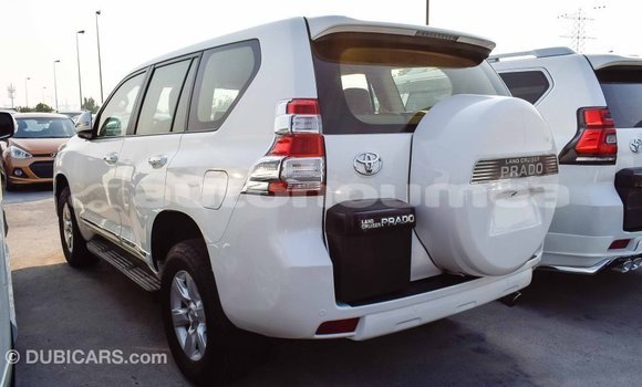 Acheter Import Voiture Toyota Prado Blanc à Import - Dubai, Iles Acheter Import Voiture Toyota Prado Blanc à Import - Dubai, Iles