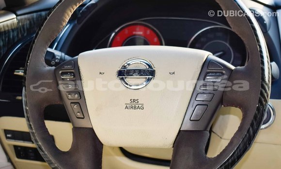 Acheter Import Voiture Nissan Patrol Noir à Import - Dubai, Iles Acheter Import Voiture Nissan Patrol Noir à Import - Dubai, Iles