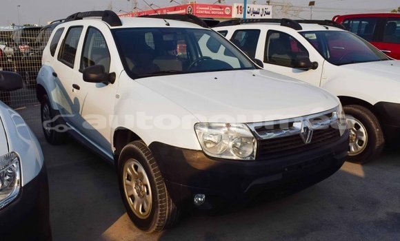 Acheter Import Voiture Renault Duster Blanc à Import - Dubai, Iles Acheter Import Voiture Renault Duster Blanc à Import - Dubai, Iles
