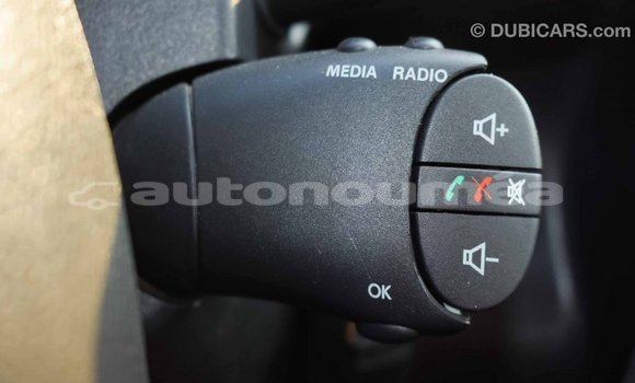 Acheter Import Voiture Renault Duster Blanc à Import - Dubai, Iles Acheter Import Voiture Renault Duster Blanc à Import - Dubai, Iles