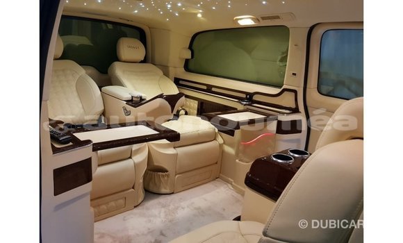 Acheter Import Voiture Mercedes-Benz 250 Noir à Import - Dubai, Iles Acheter Import Voiture Mercedes-Benz 250 Noir à Import - Dubai, Iles