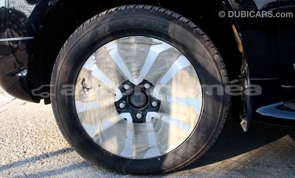 Acheter Import Voiture Toyota Land Cruiser Noir à Import - Dubai, Iles Acheter Import Voiture Toyota Land Cruiser Noir à Import - Dubai, Iles