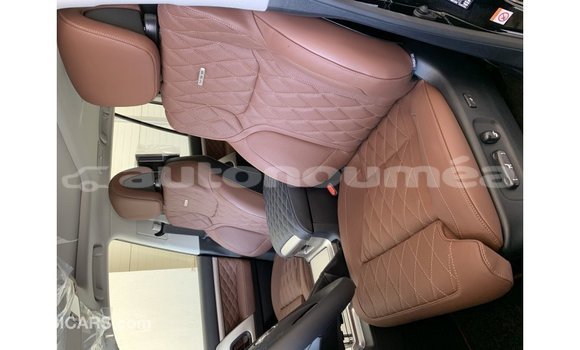 Acheter Import Voiture Toyota Land Cruiser Noir à Import - Dubai, Iles Acheter Import Voiture Toyota Land Cruiser Noir à Import - Dubai, Iles