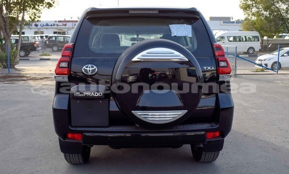 Acheter Import Voiture Toyota Prado Noir à Import - Dubai, Iles Acheter Import Voiture Toyota Prado Noir à Import - Dubai, Iles