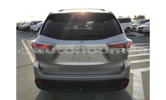 Acheter Import Voiture Toyota Highlander Autre à Import - Dubai, Iles Acheter Import Voiture Toyota Highlander Autre à Import - Dubai, Iles