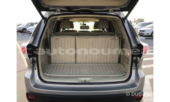 Acheter Import Voiture Toyota Highlander Autre à Import - Dubai, Iles Acheter Import Voiture Toyota Highlander Autre à Import - Dubai, Iles
