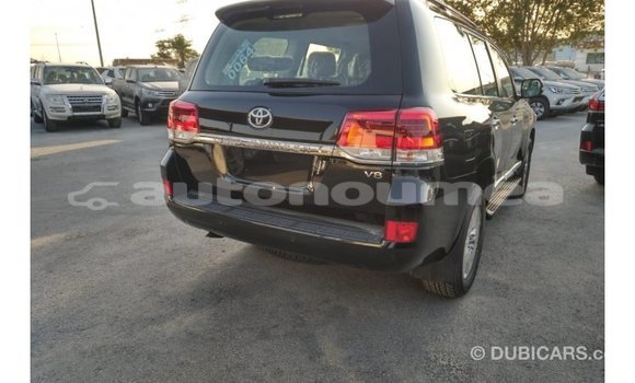 Acheter Import Voiture Toyota Land Cruiser Noir à Import - Dubai, Iles Acheter Import Voiture Toyota Land Cruiser Noir à Import - Dubai, Iles