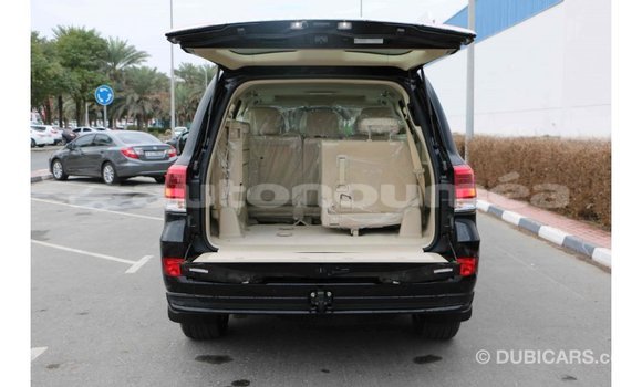 Acheter Import Voiture Toyota Land Cruiser Noir à Import - Dubai, Iles Acheter Import Voiture Toyota Land Cruiser Noir à Import - Dubai, Iles