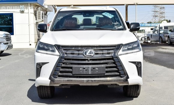 Acheter Import Voiture Lexus LX Blanc à Import - Dubai, Iles Acheter Import Voiture Lexus LX Blanc à Import - Dubai, Iles