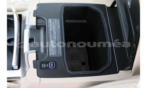 Acheter Import Voiture Toyota Land Cruiser Noir à Import - Dubai, Iles Acheter Import Voiture Toyota Land Cruiser Noir à Import - Dubai, Iles