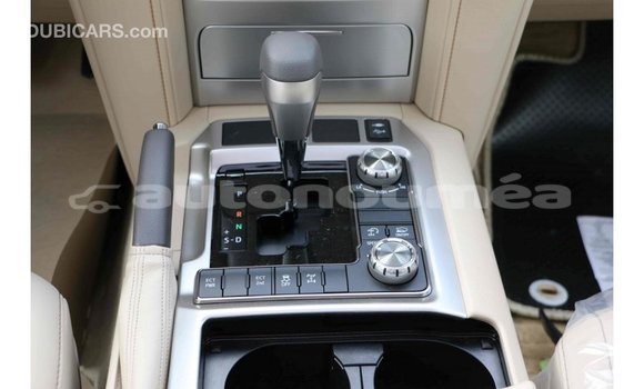 Acheter Import Voiture Toyota Land Cruiser Noir à Import - Dubai, Iles Acheter Import Voiture Toyota Land Cruiser Noir à Import - Dubai, Iles