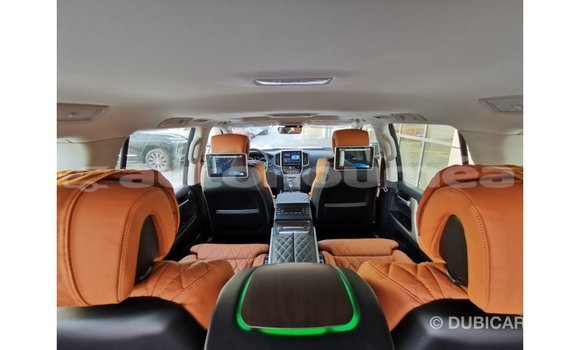 Acheter Import Voiture Toyota Land Cruiser Noir à Import - Dubai, Iles Acheter Import Voiture Toyota Land Cruiser Noir à Import - Dubai, Iles