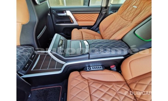 Acheter Import Voiture Toyota Land Cruiser Noir à Import - Dubai, Iles Acheter Import Voiture Toyota Land Cruiser Noir à Import - Dubai, Iles