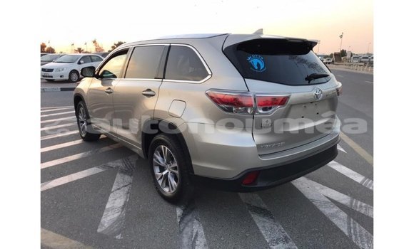 Acheter Import Voiture Toyota Highlander Autre à Import - Dubai, Iles Acheter Import Voiture Toyota Highlander Autre à Import - Dubai, Iles