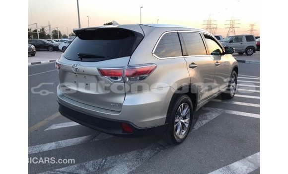 Acheter Import Voiture Toyota Highlander Autre à Import - Dubai, Iles Acheter Import Voiture Toyota Highlander Autre à Import - Dubai, Iles