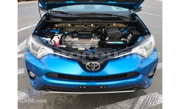 Acheter Import Utilitaire Toyota HiAce Bleu à Import - Dubai, Iles Acheter Import Utilitaire Toyota HiAce Bleu à Import - Dubai, Iles