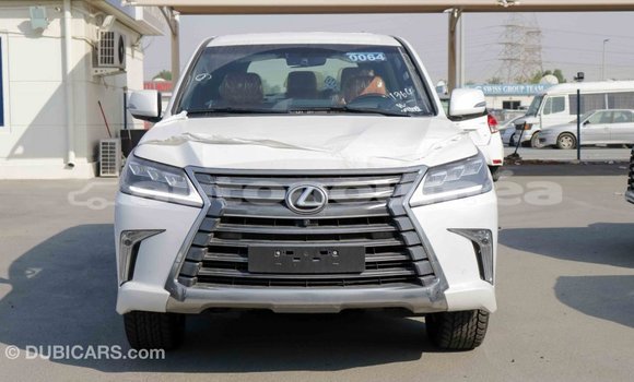 Acheter Import Voiture Lexus LX Blanc à Import - Dubai, Iles Acheter Import Voiture Lexus LX Blanc à Import - Dubai, Iles