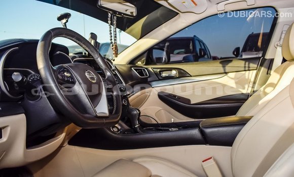 Buy Import Nissan Maxima White Car in Import - Dubai in Iles Buy Import Nissan Maxima White Car in Import - Dubai in Iles