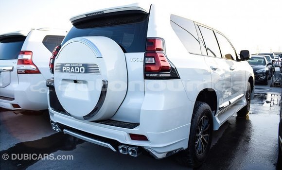 Acheter Import Voiture Toyota Prado Blanc à Import - Dubai, Iles Acheter Import Voiture Toyota Prado Blanc à Import - Dubai, Iles