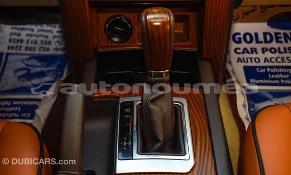 Acheter Import Voiture Toyota Prado Blanc à Import - Dubai, Iles Acheter Import Voiture Toyota Prado Blanc à Import - Dubai, Iles