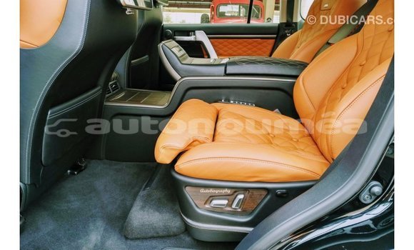 Acheter Import Voiture Toyota Land Cruiser Noir à Import - Dubai, Iles Acheter Import Voiture Toyota Land Cruiser Noir à Import - Dubai, Iles