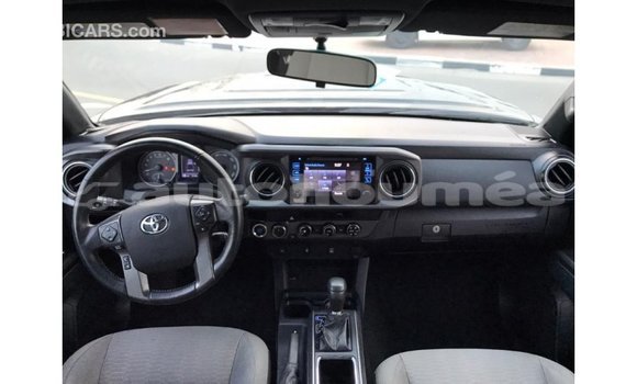 Acheter Import Voiture Toyota Tacoma Noir à Import - Dubai, Iles Acheter Import Voiture Toyota Tacoma Noir à Import - Dubai, Iles