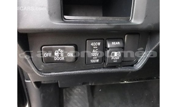 Acheter Import Voiture Toyota Tacoma Noir à Import - Dubai, Iles Acheter Import Voiture Toyota Tacoma Noir à Import - Dubai, Iles