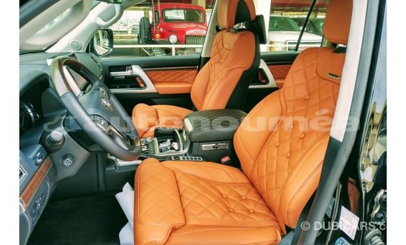 Acheter Import Voiture Toyota Land Cruiser Noir à Import - Dubai, Iles Acheter Import Voiture Toyota Land Cruiser Noir à Import - Dubai, Iles