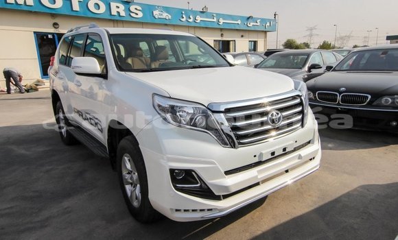 Acheter Import Voiture Toyota Prado Blanc à Import - Dubai, Iles Acheter Import Voiture Toyota Prado Blanc à Import - Dubai, Iles