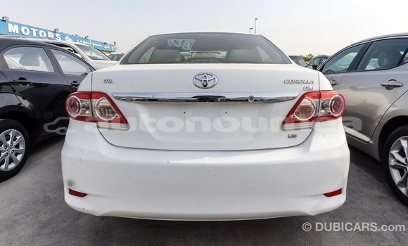 Acheter Import Voiture Toyota Corolla Blanc à Import - Dubai, Iles Acheter Import Voiture Toyota Corolla Blanc à Import - Dubai, Iles
