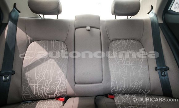 Buy Import Hyundai i10 White Car in Import - Dubai in Iles Buy Import Hyundai i10 White Car in Import - Dubai in Iles