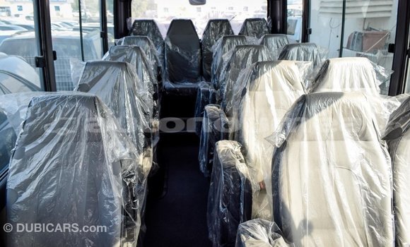 Acheter Import Voiture Hyundai Accent Beige à Import - Dubai, Iles Acheter Import Voiture Hyundai Accent Beige à Import - Dubai, Iles