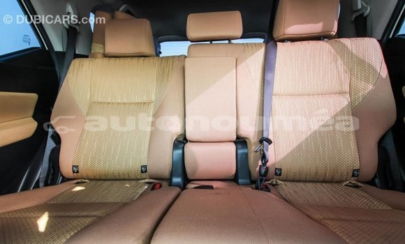 Acheter Import Voiture Toyota Fortuner Blanc à Import - Dubai, Iles Acheter Import Voiture Toyota Fortuner Blanc à Import - Dubai, Iles