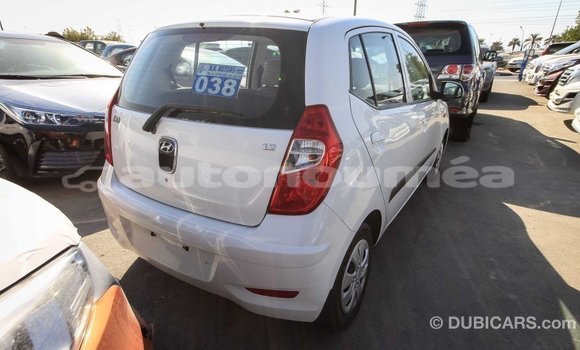 Acheter Import Voiture Hyundai i10 Blanc à Import - Dubai, Iles Acheter Import Voiture Hyundai i10 Blanc à Import - Dubai, Iles