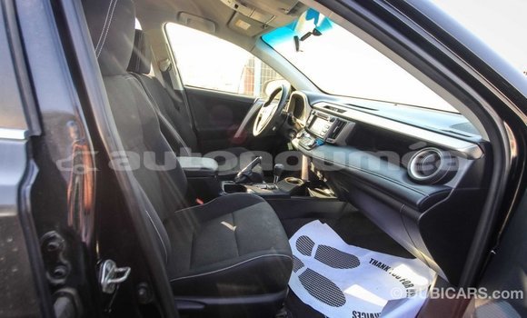 Acheter Import Utilitaire Toyota HiAce Noir à Import - Dubai, Iles Acheter Import Utilitaire Toyota HiAce Noir à Import - Dubai, Iles