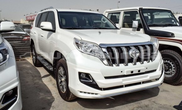 Acheter Import Voiture Toyota Prado Blanc à Import - Dubai, Iles Acheter Import Voiture Toyota Prado Blanc à Import - Dubai, Iles