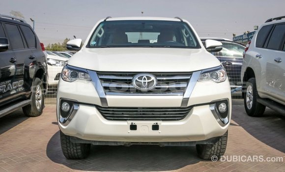 Buy Import Toyota Fortuner White Car in Import - Dubai in Iles Buy Import Toyota Fortuner White Car in Import - Dubai in Iles