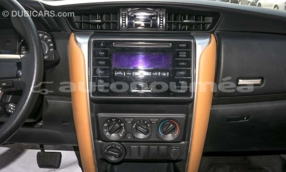 Buy Import Toyota Fortuner White Car in Import - Dubai in Iles Buy Import Toyota Fortuner White Car in Import - Dubai in Iles