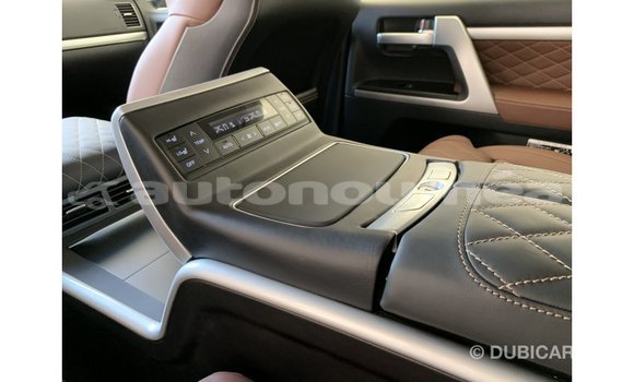 Acheter Import Voiture Toyota Land Cruiser Noir à Import - Dubai, Iles Acheter Import Voiture Toyota Land Cruiser Noir à Import - Dubai, Iles