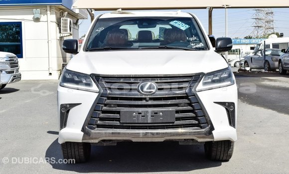 Acheter Import Voiture Lexus LX Blanc à Import - Dubai, Iles Acheter Import Voiture Lexus LX Blanc à Import - Dubai, Iles