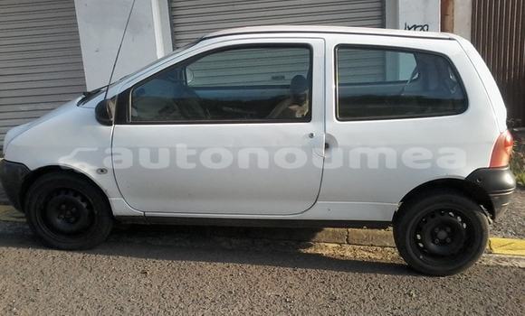 Buy Used Renault Twingo Other Car in Thio in Sud