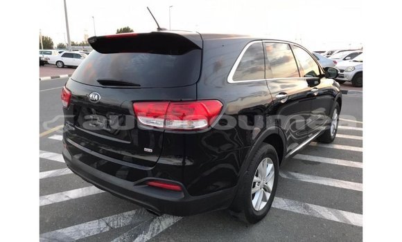 Acheter Import Voiture Kia Sorento Noir à Import - Dubai, Iles Acheter Import Voiture Kia Sorento Noir à Import - Dubai, Iles