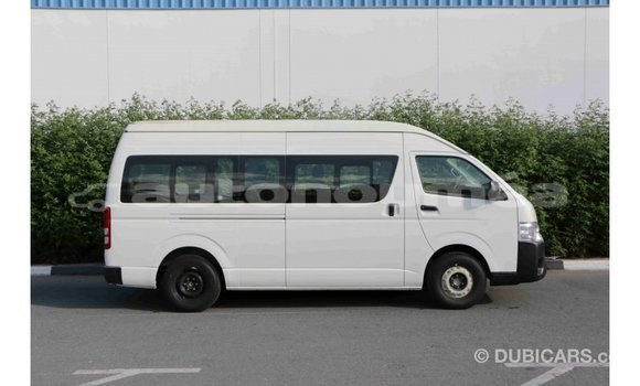 Acheter Import Voiture Toyota Hiace Blanc à Import - Dubai, Iles Acheter Import Voiture Toyota Hiace Blanc à Import - Dubai, Iles