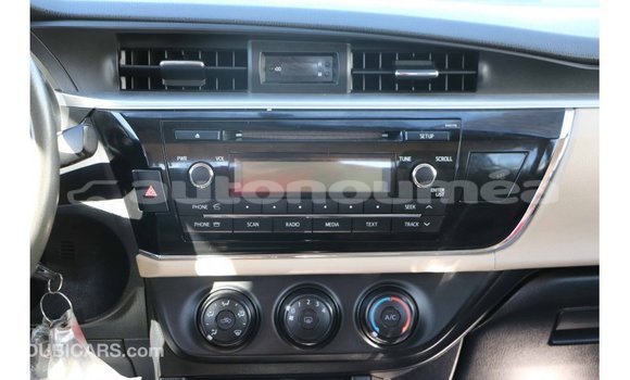 Acheter Import Voiture Toyota Corolla Blanc à Import - Dubai, Iles Acheter Import Voiture Toyota Corolla Blanc à Import - Dubai, Iles