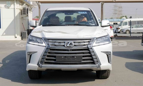 Acheter Import Voiture Lexus LX Blanc à Import - Dubai, Iles Acheter Import Voiture Lexus LX Blanc à Import - Dubai, Iles