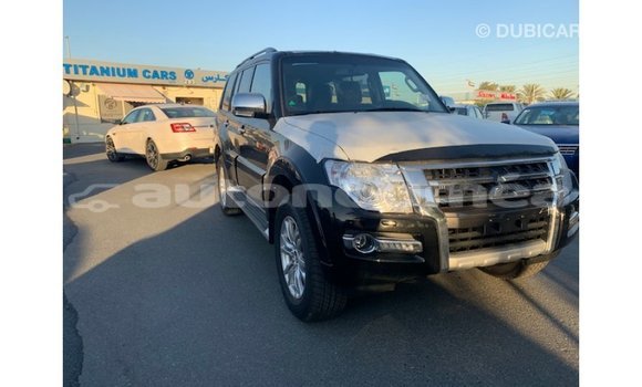 Buy Import Mitsubishi Pajero Black Car in Import - Dubai in Iles Buy Import Mitsubishi Pajero Black Car in Import - Dubai in Iles
