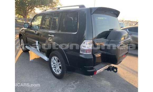 Buy Import Mitsubishi Pajero Black Car in Import - Dubai in Iles Buy Import Mitsubishi Pajero Black Car in Import - Dubai in Iles